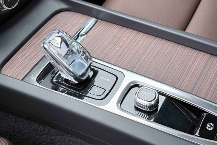 Used Volvo S60 2022 B4 Zhiyuan Luxury Edition Gear Lever