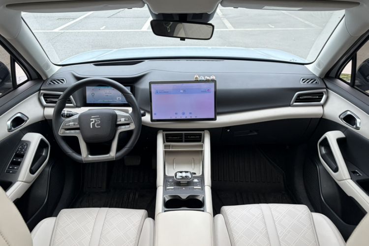 Used BYD Yuan UP 2024 401KM Beyond Edition Interior 4