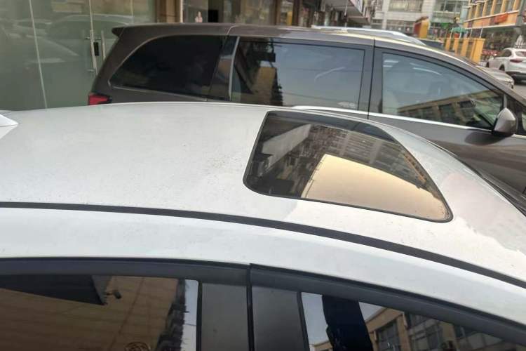 Used Chevrolet Cruze 2013 Hatchback 1.6L Automatic Luxury Model
