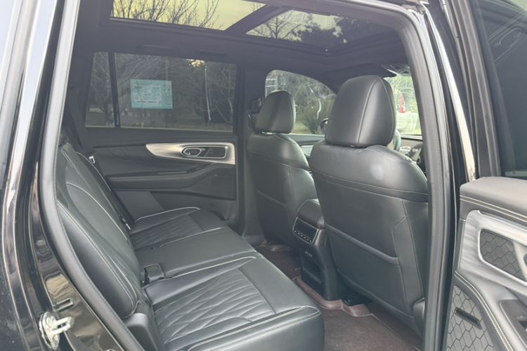 Used GAC Trumpchi GS8 2022 Linghang Series 2.0 TGDI Two-Wheel-Drive Luxury Smart Connectivity Version (7 Seats) Interior 7