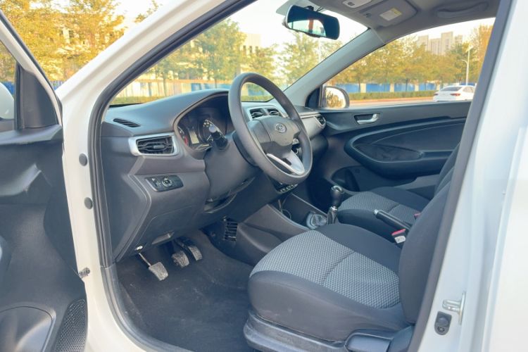 Used Hyundai Verna (older generation) 2017 1.4L Manual Refreshed Version China V Standard