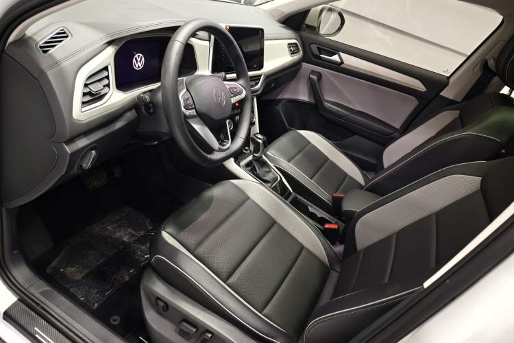 Used Volkswagen T-ROC 2023 280TSI DSG Two-Wheel Drive Time Edition
