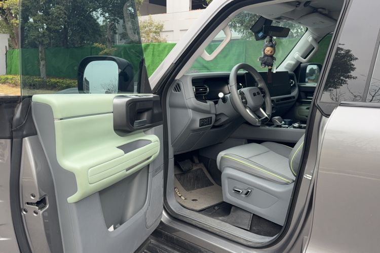 Used BAIC Off-Road BJ40 2024 2.0T All-New Blade Hero Edition Climber
