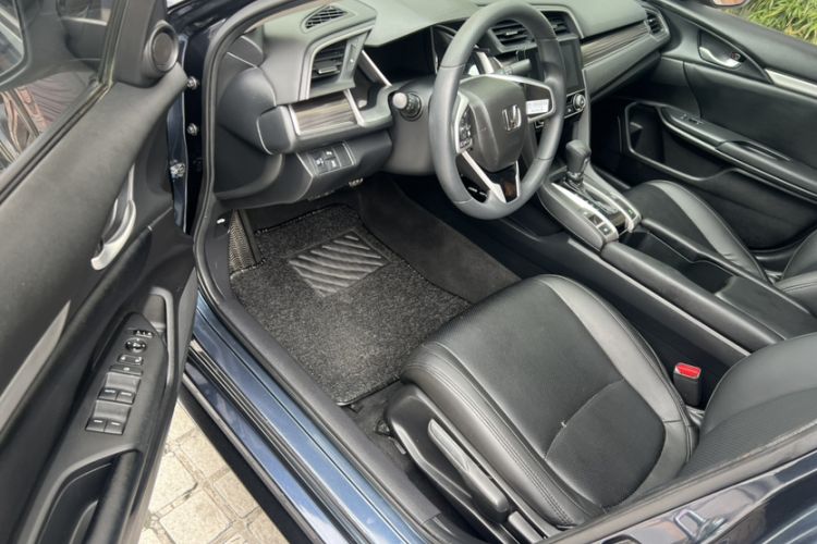 Used Honda Civic 2019 220TURBO CVT Dynamic Edition China VI Emission Standard Interior 1
