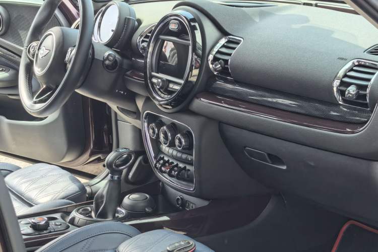 Used MINI Clubman 2016 1.5T COOPER Connoisseur Edition