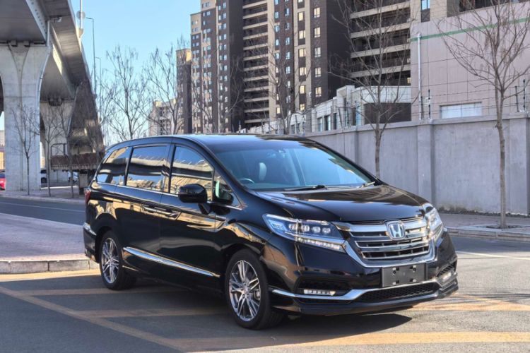 Used Honda Elysion 2019 2.0L Hybrid Luxury Edition
