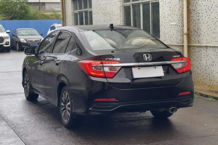 Used Honda Crider 2015 1.8L automatic comfort version