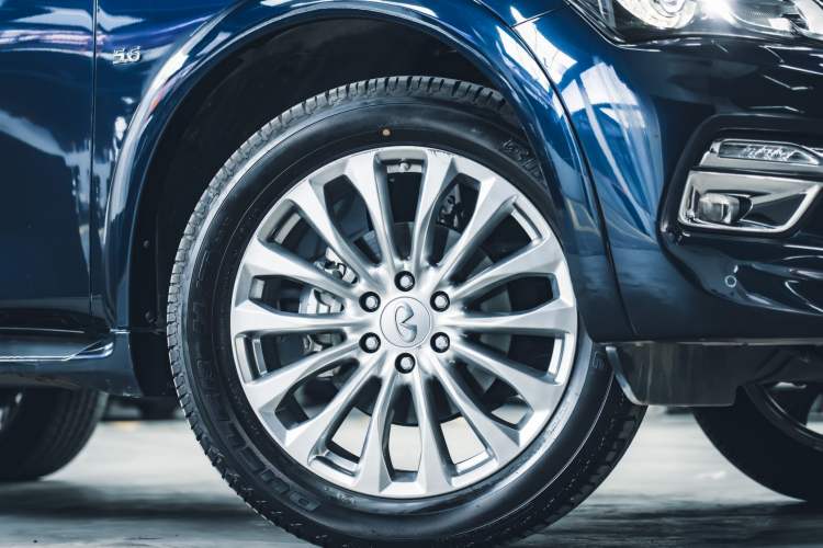 Used Infiniti QX80 2016 5.6L 4WD