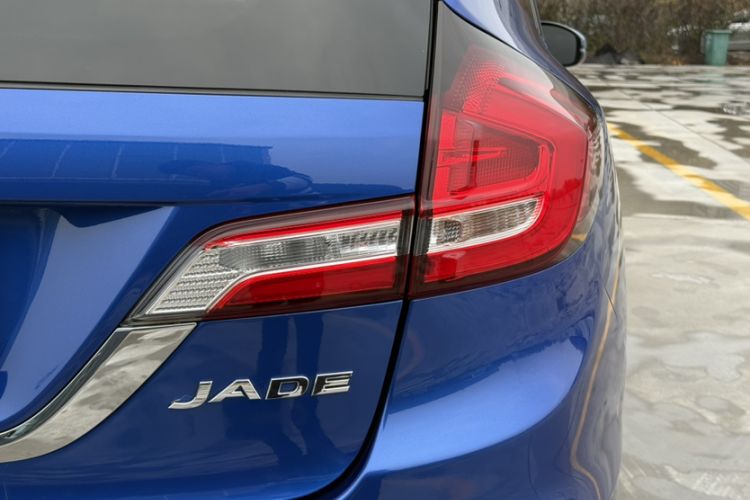 Used Honda Jade 2017 1.8L automatic Comfort version 5 seats
