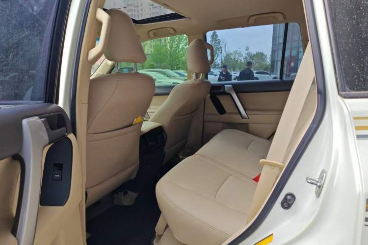 Used Toyota Prado 2016 2.7L Automatic Standard Edition
