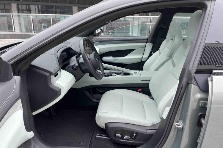 Used Zeekr 001 2024 WE Edition 100 kWh Rear-Drive