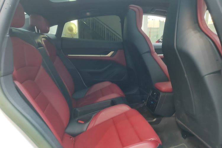 Used Porsche Taycan 2022-Year Updated Taycan