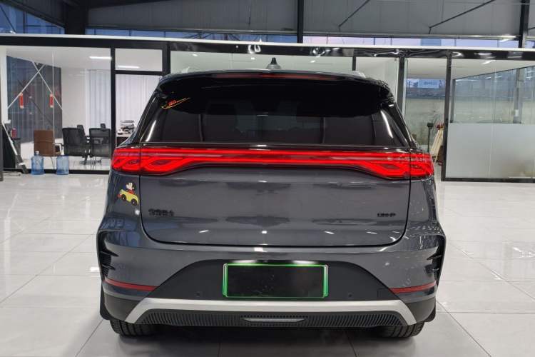 Used BYD Tang New Energy 2024 DM-i Glory Edition 112KM Prestige Model Exterior 4