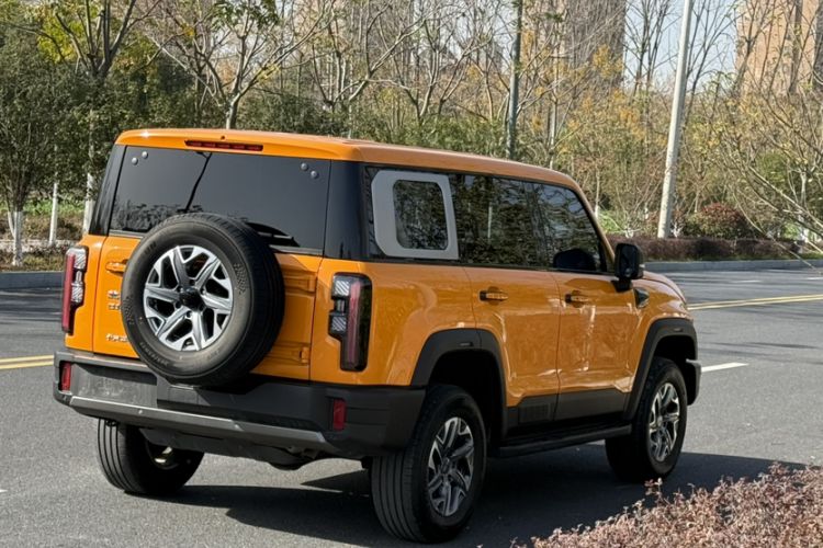 Used BAIC Off-Road BJ40 2024 2.0T All-New Urban Hunter Edition Chivalrous Style
