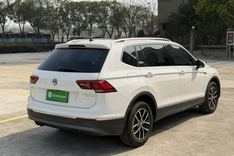 Used Volkswagen Tiguan L 2017 330TSI Automatic Two-Wheel Drive Luxury Edition Exterior 1