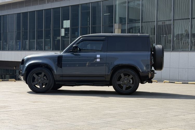 Used Land Rover Defender 2022 90 2.0T P300 X-DYNAMIC HSE Exterior 4