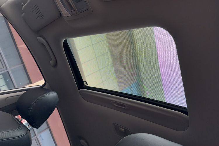 Used Kia Sportage R 2015 2.0L Automatic Two-Wheel Drive GLS Headliner