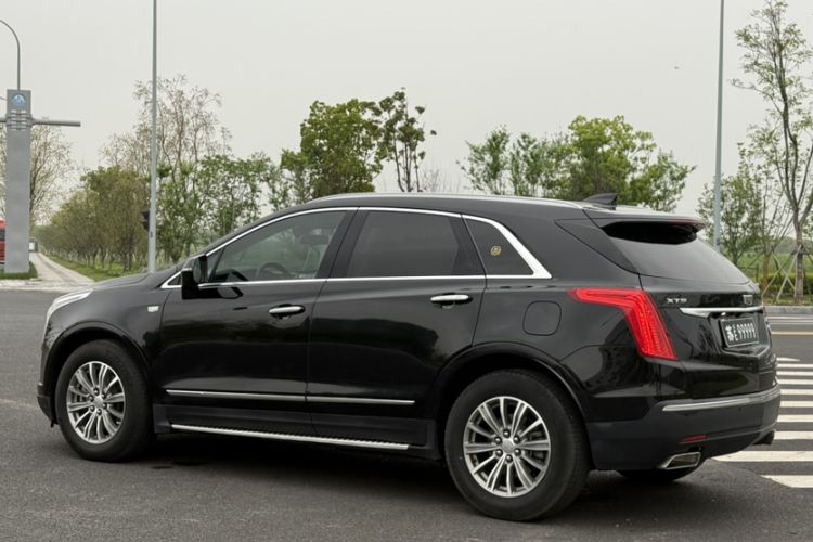 Used Cadillac XT5 2018 25T Luxury Model Exterior 5