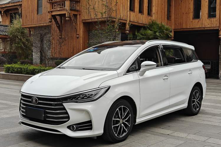 Used BYD Song MAX 2017 1.5T Automatic Smart Connect Elite 7-Seater