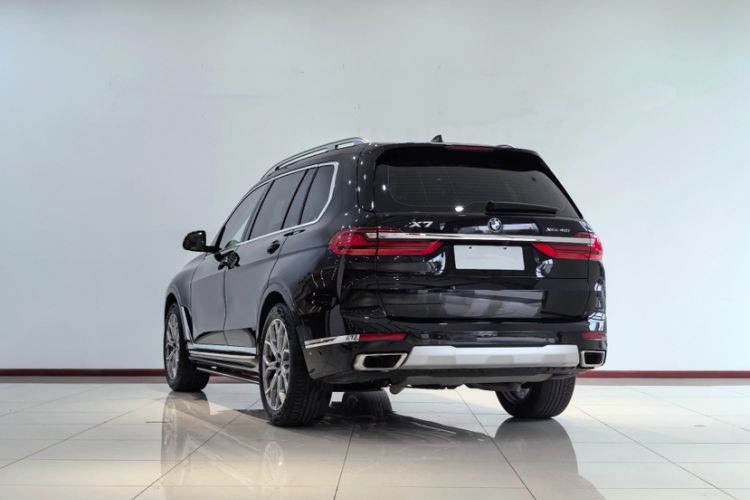 Used BMW X7 2022 xDrive40i Luxury Package with Leading Features