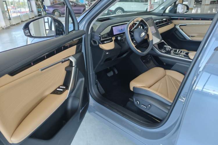 Used Geely Auto FX11 2023 2.0TD DCT Flagship Version Interior 1