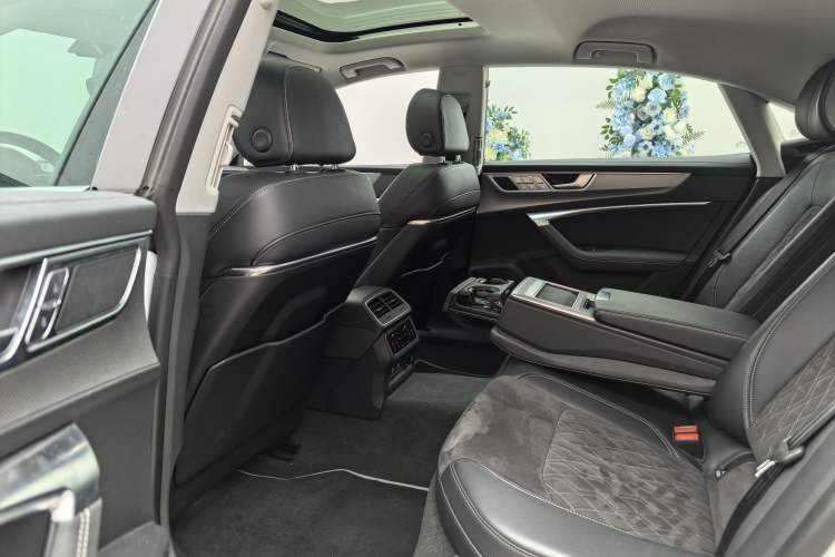 Used Audi A7L 2024 45 TFSI quattro Luxury Edition
