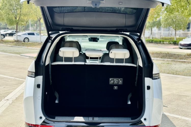 Used XPeng X9 2024 610 Long-Range Pro