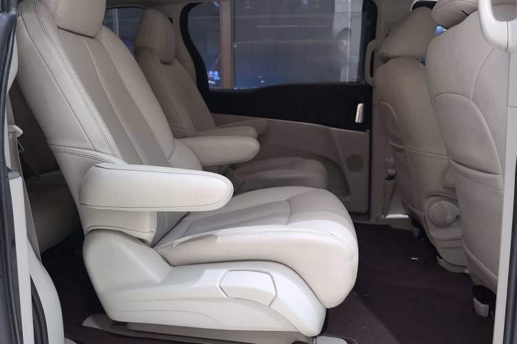 Used Buick GL8 2021 Land Cruiser Executive Class 652T Comfort Model
