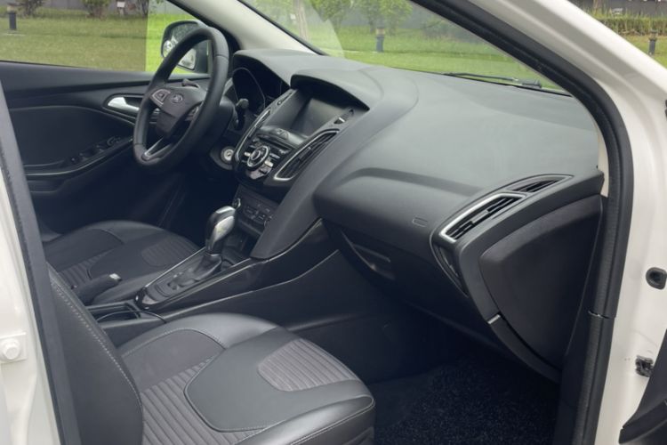 Used Ford Focus 2018 Sedan Classic 1.6L Automatic Trendy SmartDrive Edition