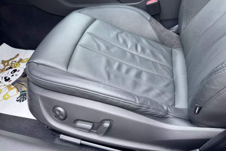Used Audi A4L 2019 40 TFSI Fashion Version China V