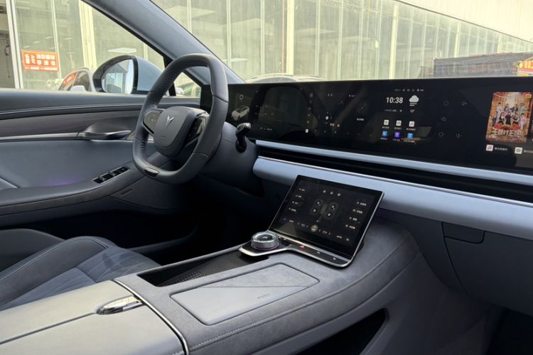 Used VOYAH PASSION 2023 Four-Wheel Drive Standard Edition