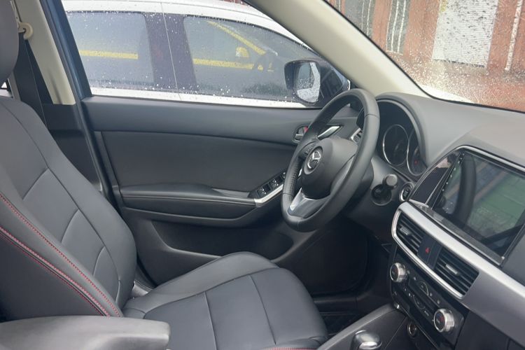 Used Mazda CX-5 2015 2.0L Automatic Two-Wheel Drive Urban Version Interior 6