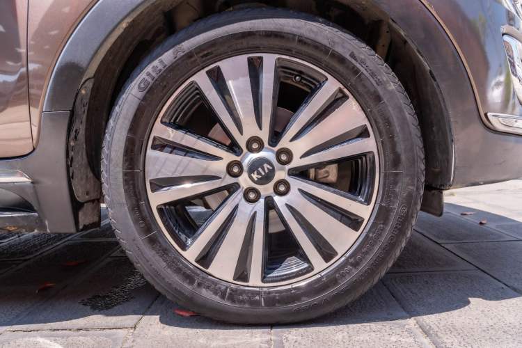 Used Kia Sportage R 2016 2.0L Automatic Two-Wheel Drive DLX Exterior 6