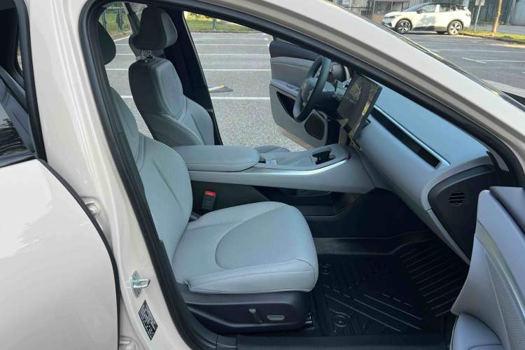 Used XPeng MONA M03 2024 620 with Ultra-Long Range