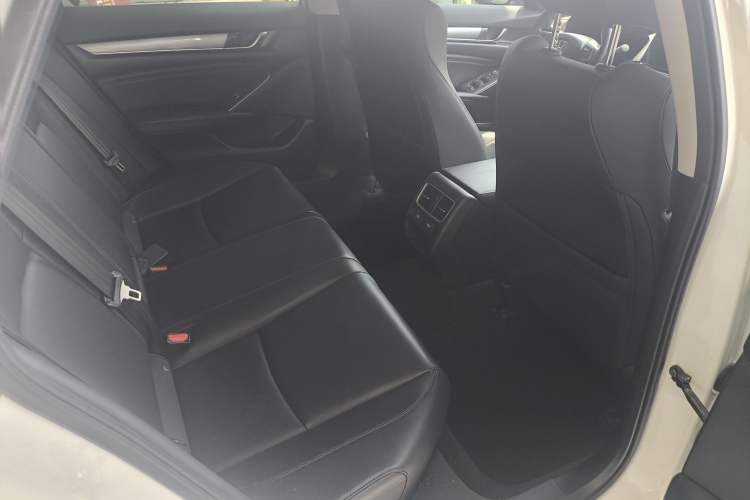 Used Honda Accord 2022 260TURBO Luxury Edition Interior 8