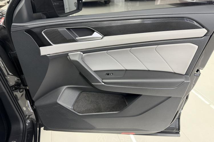 Used Volkswagen Tayron 2023 280TSI Two-Wheel-Drive Luxury Plus Advanced Version
