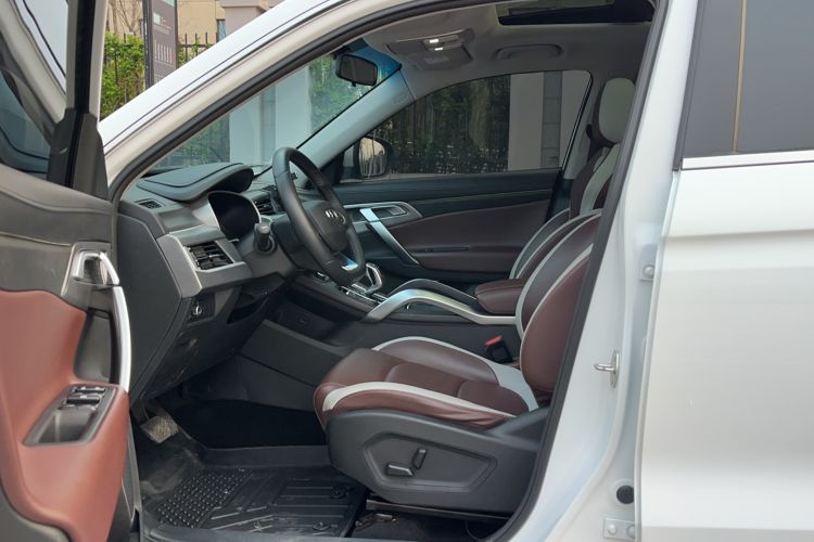 Used Geely Auto Emgrand X7 Sport 2022 1.8TD DCT Zhiya Trim