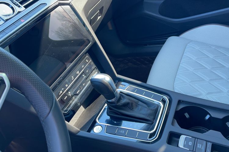 Used Volkswagen Magotan 2023 2 Million Units Commemorative Edition 330TSI DSG Luxury Version Interior 6