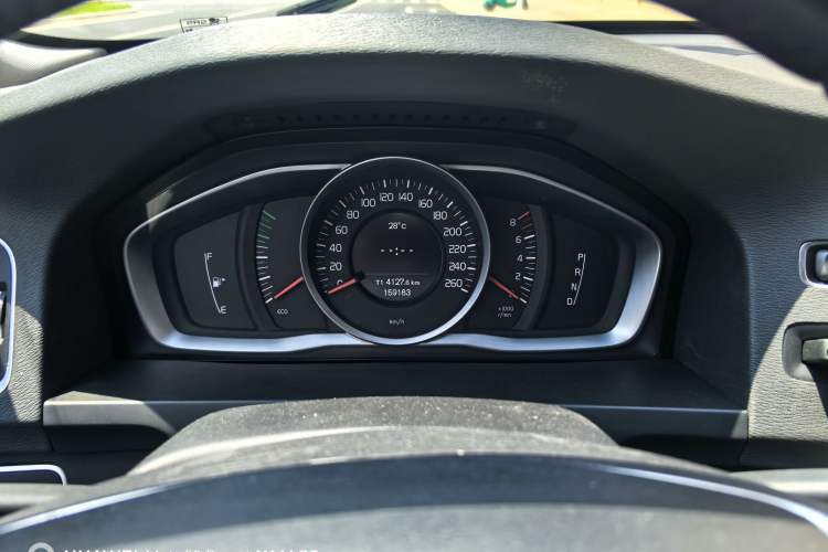 Used Volvo S60 2014 S60L 2.0T Zhiyuan Edition