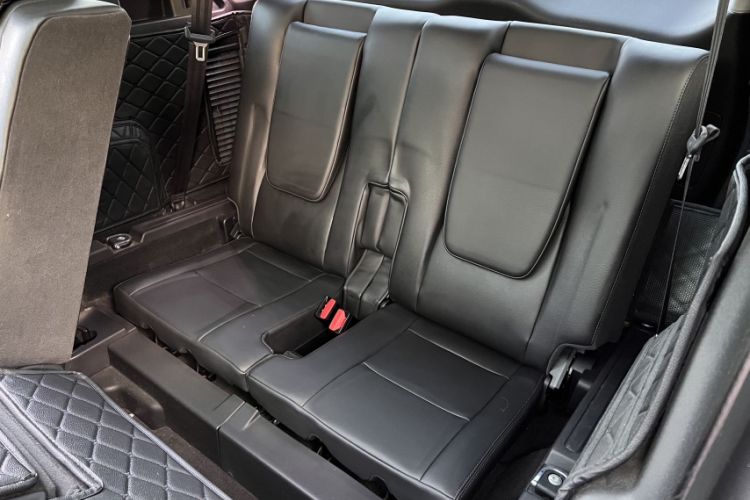 Used Land Rover Discovery Sport 2018 240 PS HSE Version Interior 10