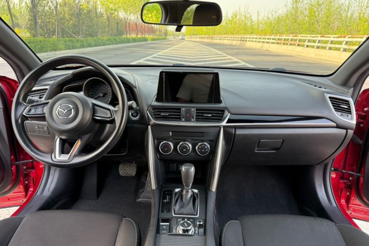 Used Mazda CX-4 2018 2.0L Automatic Two-Wheel Drive Blue Sky Dynamic Version China VI Standard
