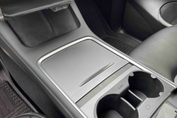 Used Tesla Model Y 2024 Rear-Wheel-Drive Version