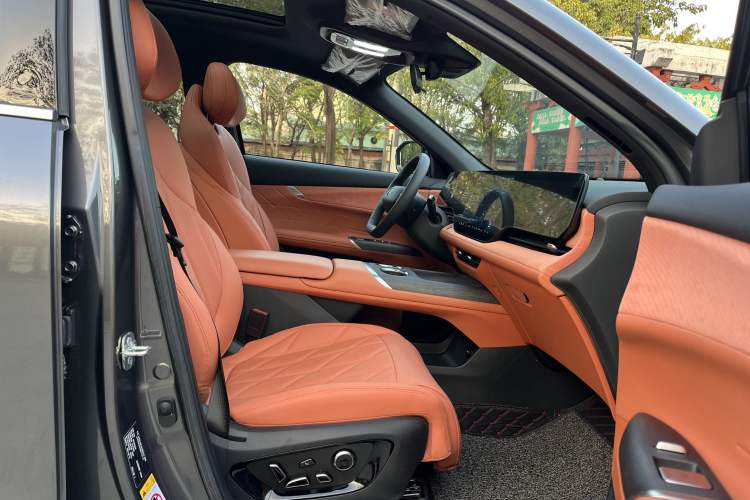 Used Changan CS75 PLUS 2025 4th Generation 1.5T New Blue Whale Smart Luxury Edition
