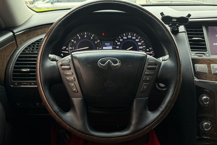 Used Infiniti QX80 2013 5.6L 4WD
