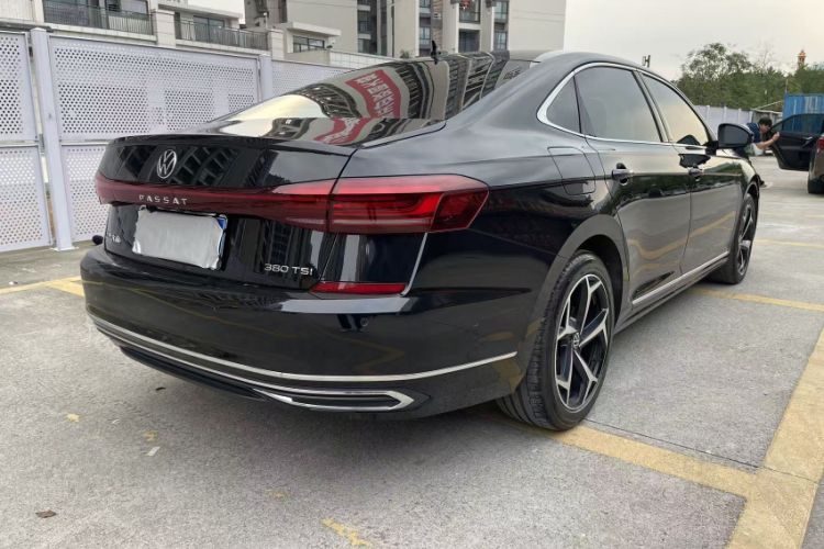 Used Volkswagen Passat 2025 Outstanding Model 380TSI Starry Dragon Edition Exterior 4