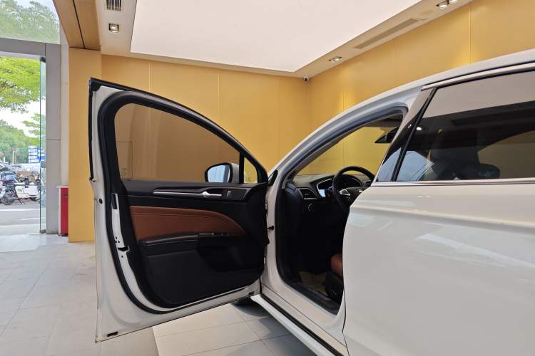 Used Ford Mondeo 2018 EcoBoost 180 Cognac Special Edition