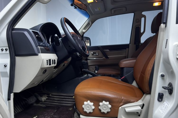 Used Mitsubishi Pajero 