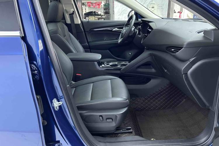 Used Buick Envision 2022 Facelift Encore S 652T Two-Wheel-Drive Luxury Model