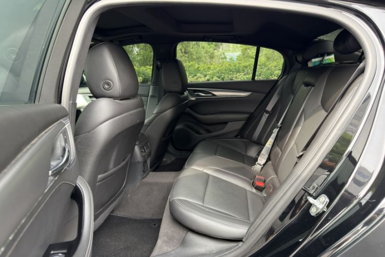 Used Cadillac CT5 2022 28T Luxury Edition Interior 5