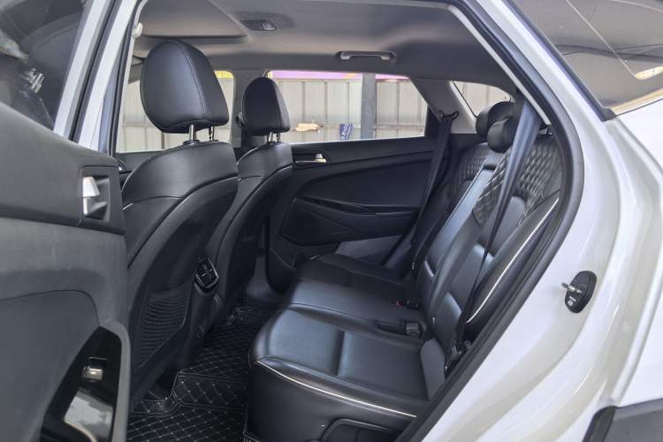 Used Hyundai Tucson 2019 280TGDi Dual-Clutch Two-Wheel Drive Smart Connect Version China VI